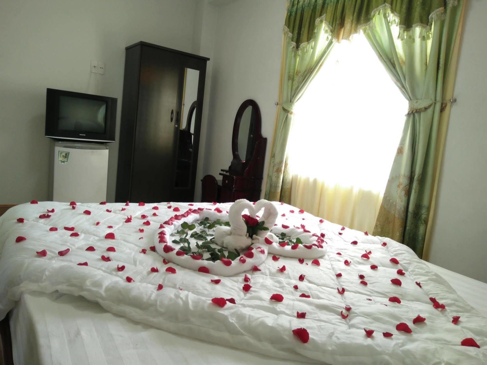 Valentine Hotel Hue Exteriér fotografie