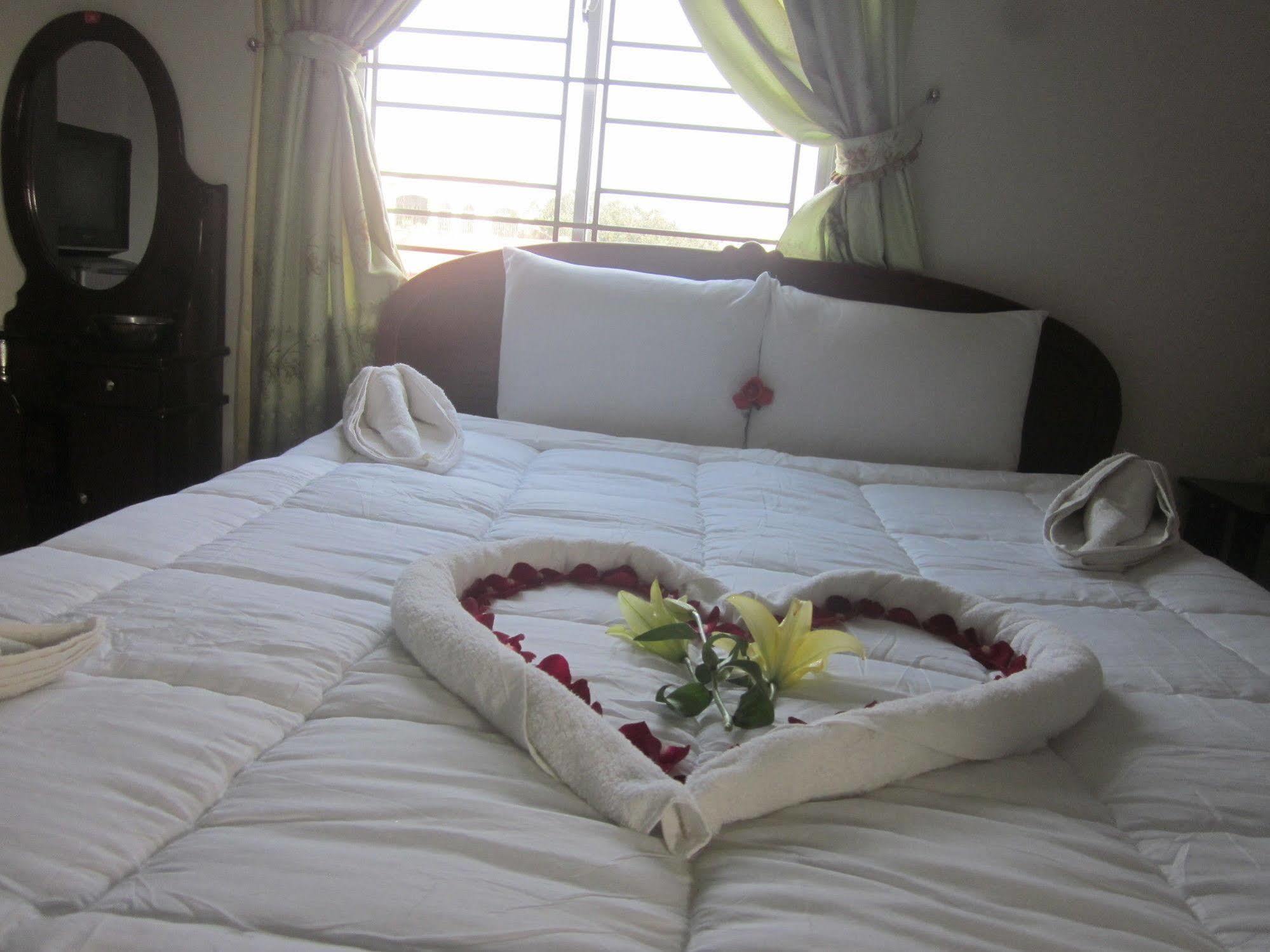 Valentine Hotel Hue Exteriér fotografie