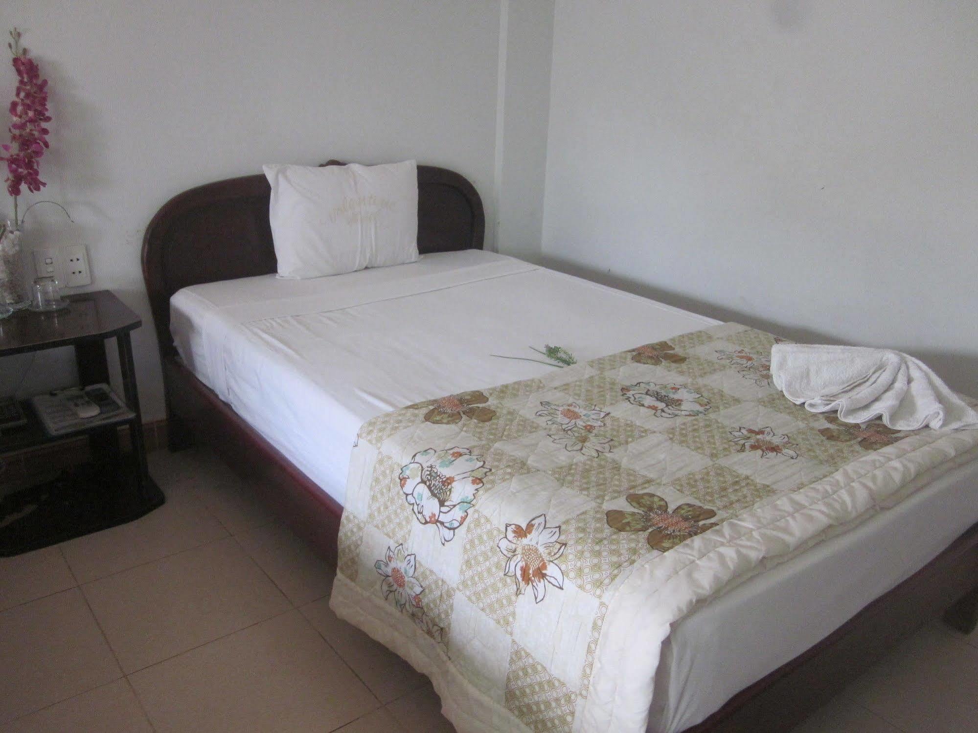Valentine Hotel Hue Exteriér fotografie