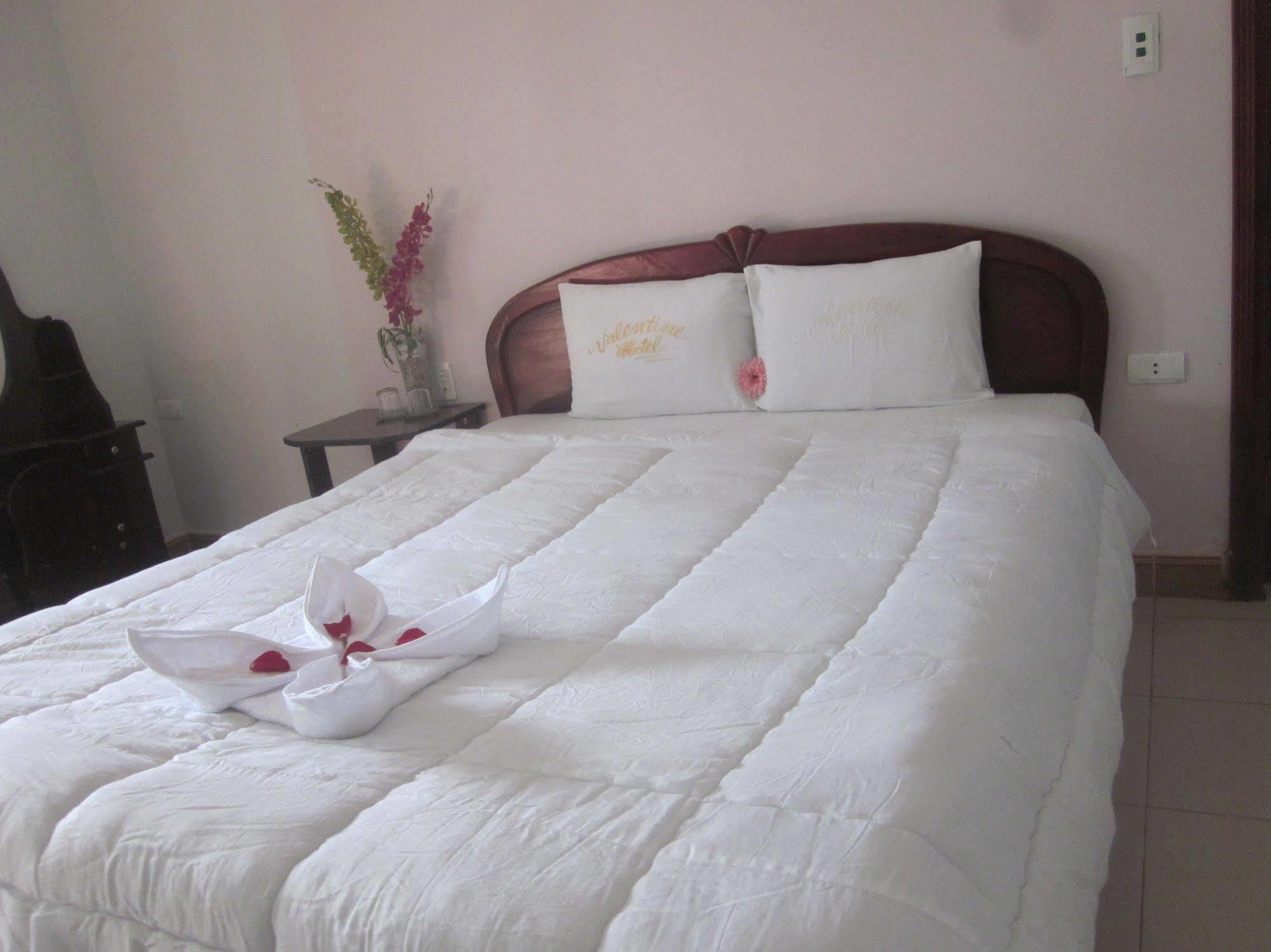 Valentine Hotel Hue Exteriér fotografie